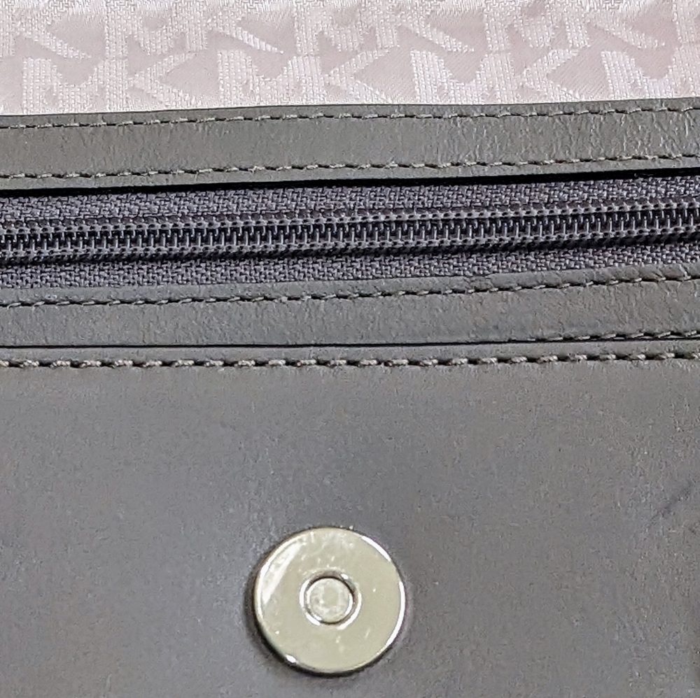 Michael Kors Evening Envelope Clutch Shoulder Handbag w/Chain.   Leather - Picture 6 of 14